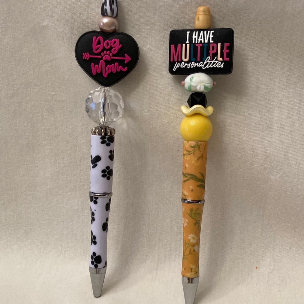 Dog Mom Paw Print‎ Pen with Heart, and “I have multiple personalities.